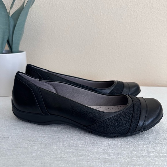 Life Stride Dig Black Faux Leather Soft System Slip In Loafers Women’s 9.5W - Picture 5 of 15